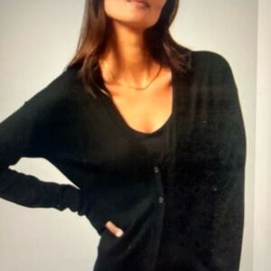 Athleta Shift Cardigan V-neck with thumb holes